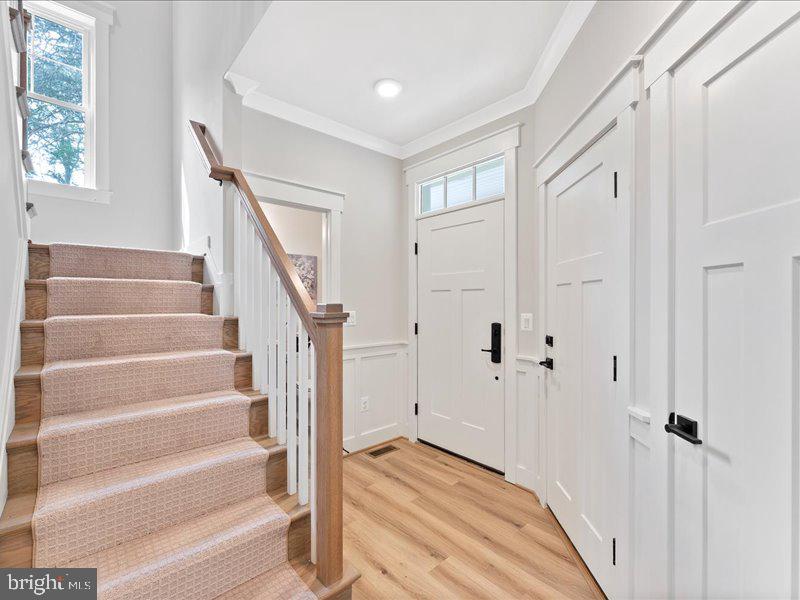 11433 POPES HEAD RD, FAIRFAX, Virginia 22030, 5 Bedrooms Bedrooms, ,3 BathroomsBathrooms,Residential,For sale,11433 POPES HEAD RD,VAFX2250024 MLS # VAFX2250024