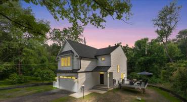 11433 POPES HEAD RD, FAIRFAX, Virginia 22030, 5 Bedrooms Bedrooms, ,3 BathroomsBathrooms,Residential,For sale,11433 POPES HEAD RD,VAFX2250024 MLS # VAFX2250024