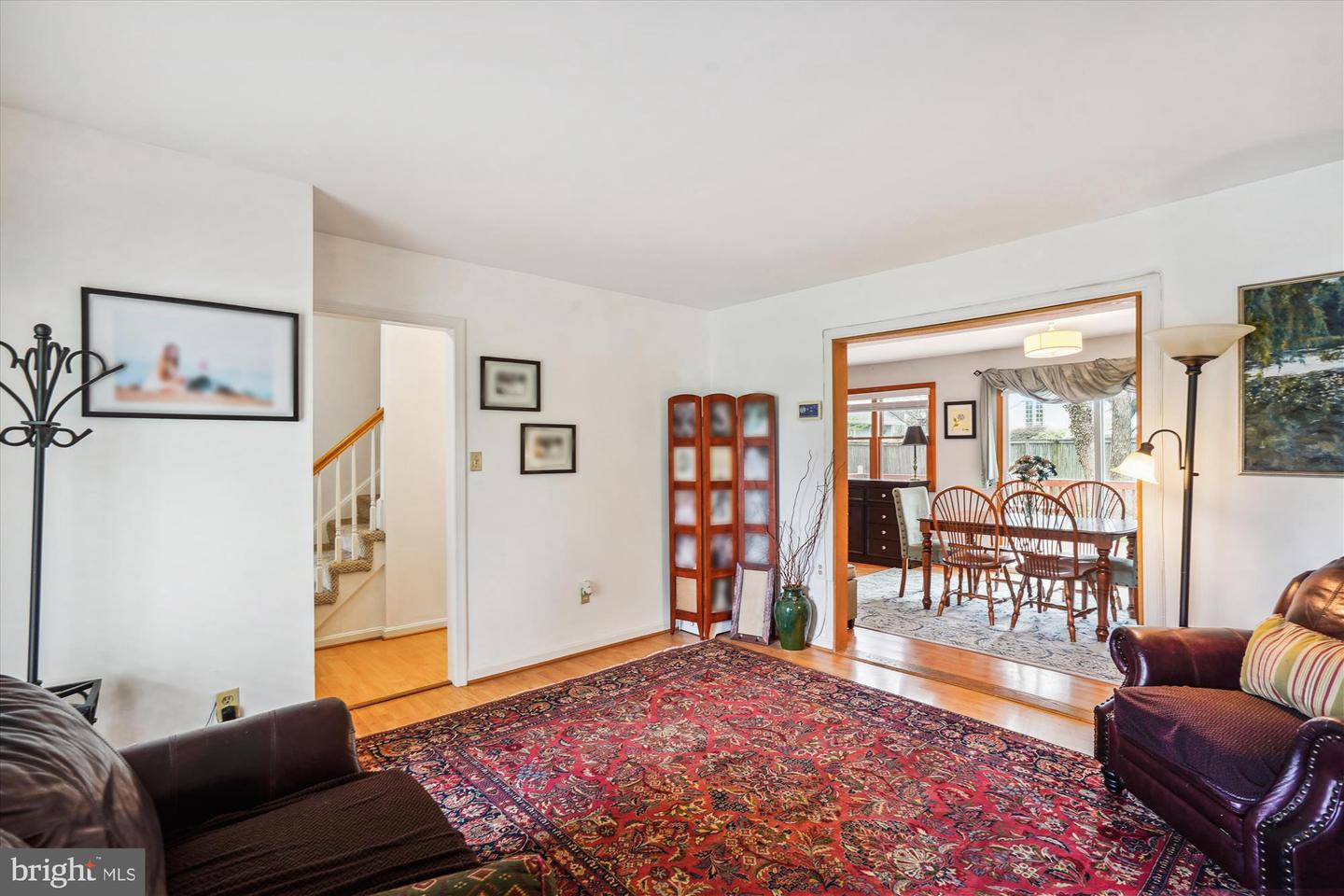 2915 CHAIN BRIDGE RD, OAKTON, Virginia 22124, 4 Bedrooms Bedrooms, ,3 BathroomsBathrooms,Residential,For sale,2915 CHAIN BRIDGE RD,VAFX2235472 MLS # VAFX2235472
