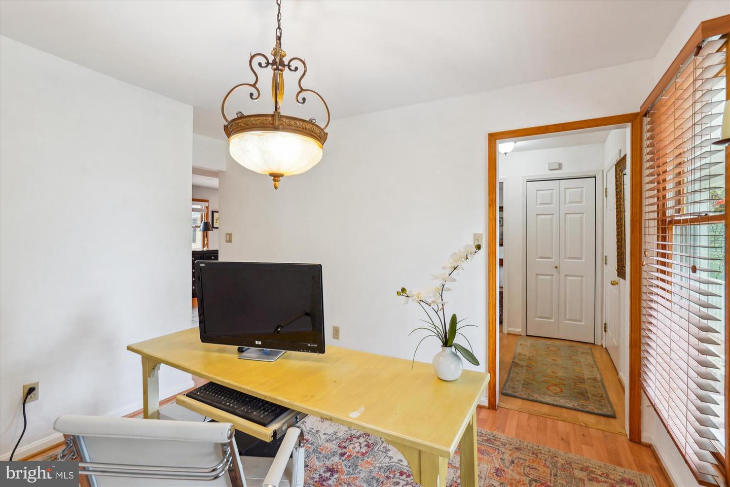 2915 CHAIN BRIDGE RD, OAKTON, Virginia 22124, 4 Bedrooms Bedrooms, ,3 BathroomsBathrooms,Residential,For sale,2915 CHAIN BRIDGE RD,VAFX2235472 MLS # VAFX2235472