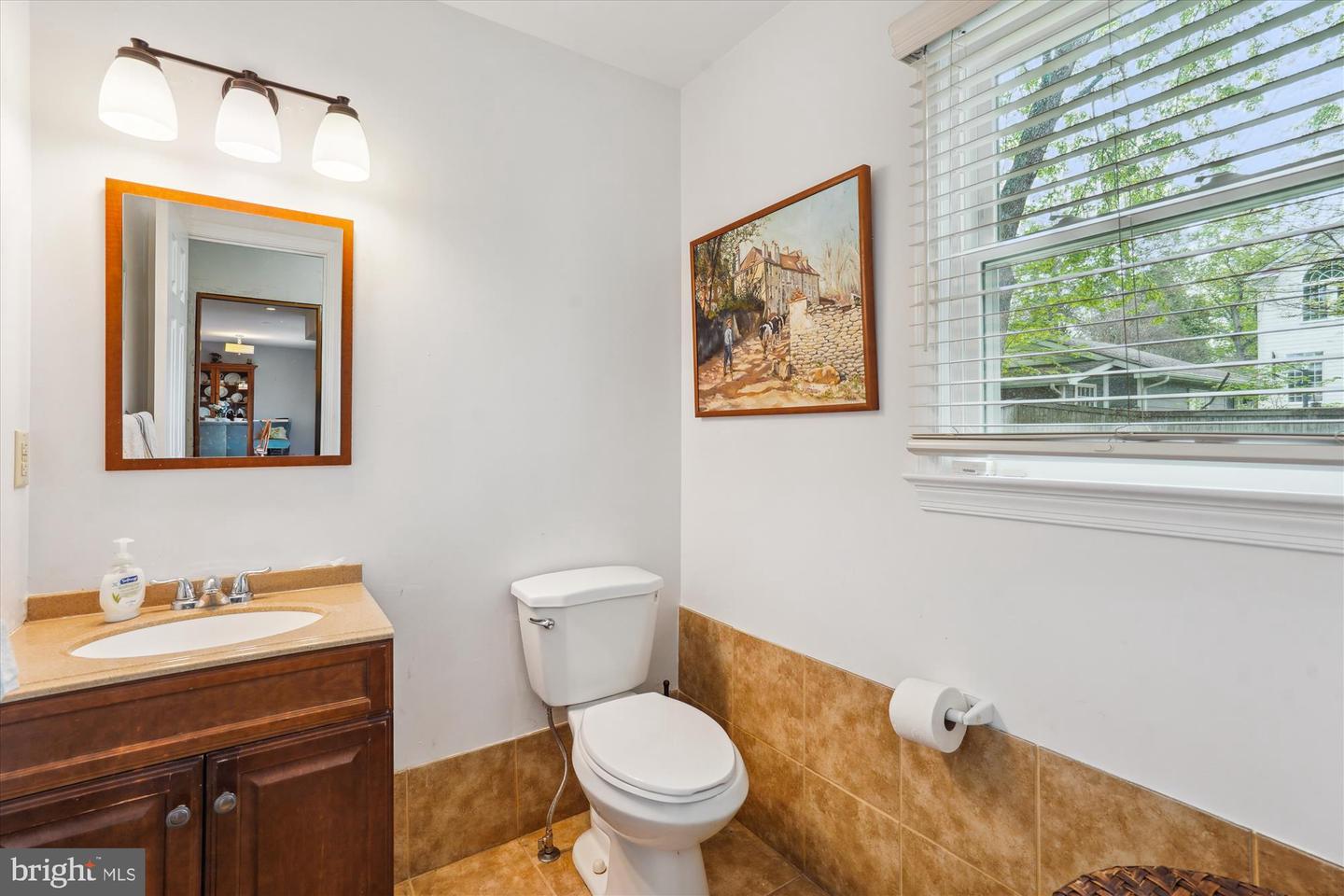 2915 CHAIN BRIDGE RD, OAKTON, Virginia 22124, 4 Bedrooms Bedrooms, ,3 BathroomsBathrooms,Residential,For sale,2915 CHAIN BRIDGE RD,VAFX2235472 MLS # VAFX2235472