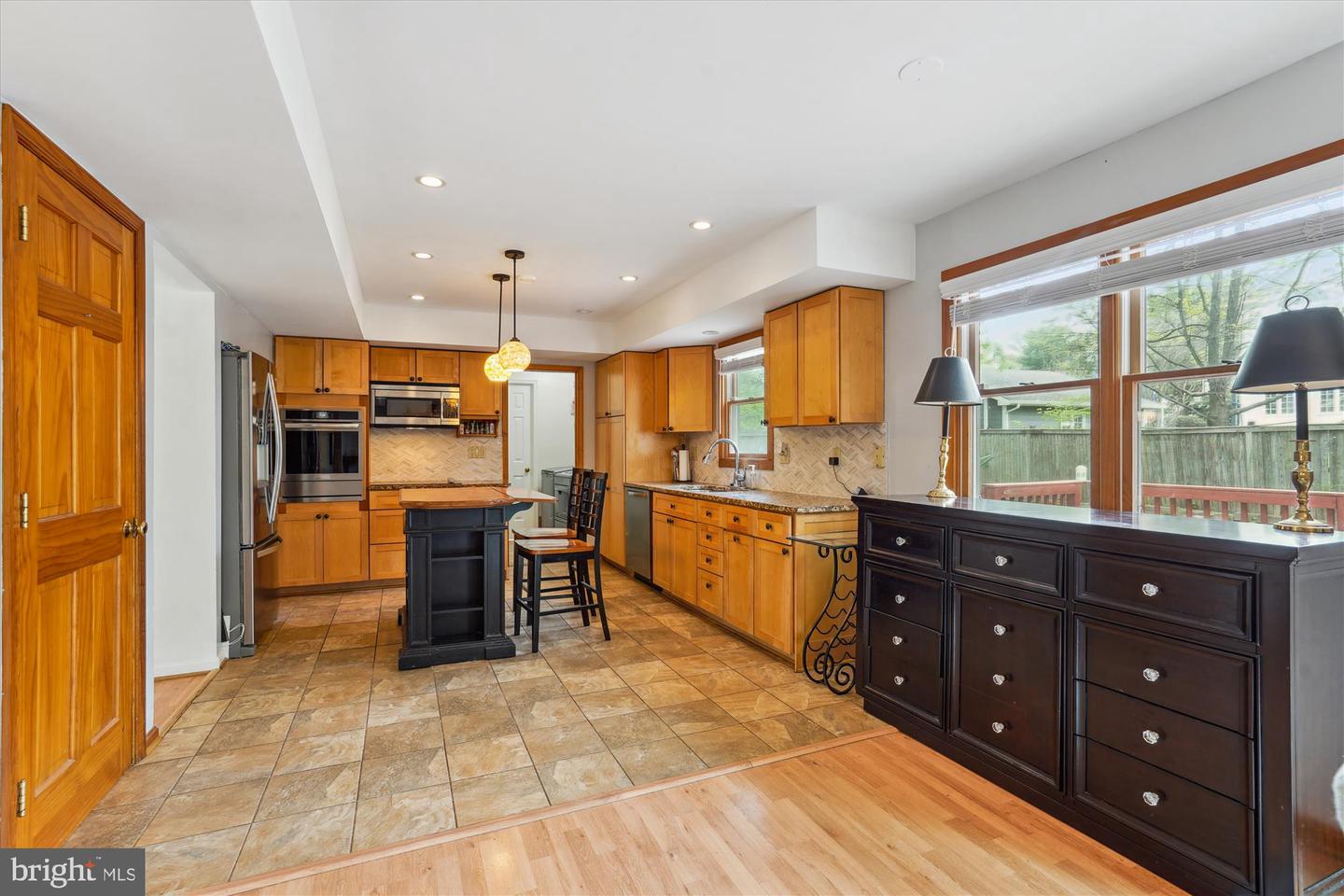 2915 CHAIN BRIDGE RD, OAKTON, Virginia 22124, 4 Bedrooms Bedrooms, ,3 BathroomsBathrooms,Residential,For sale,2915 CHAIN BRIDGE RD,VAFX2235472 MLS # VAFX2235472