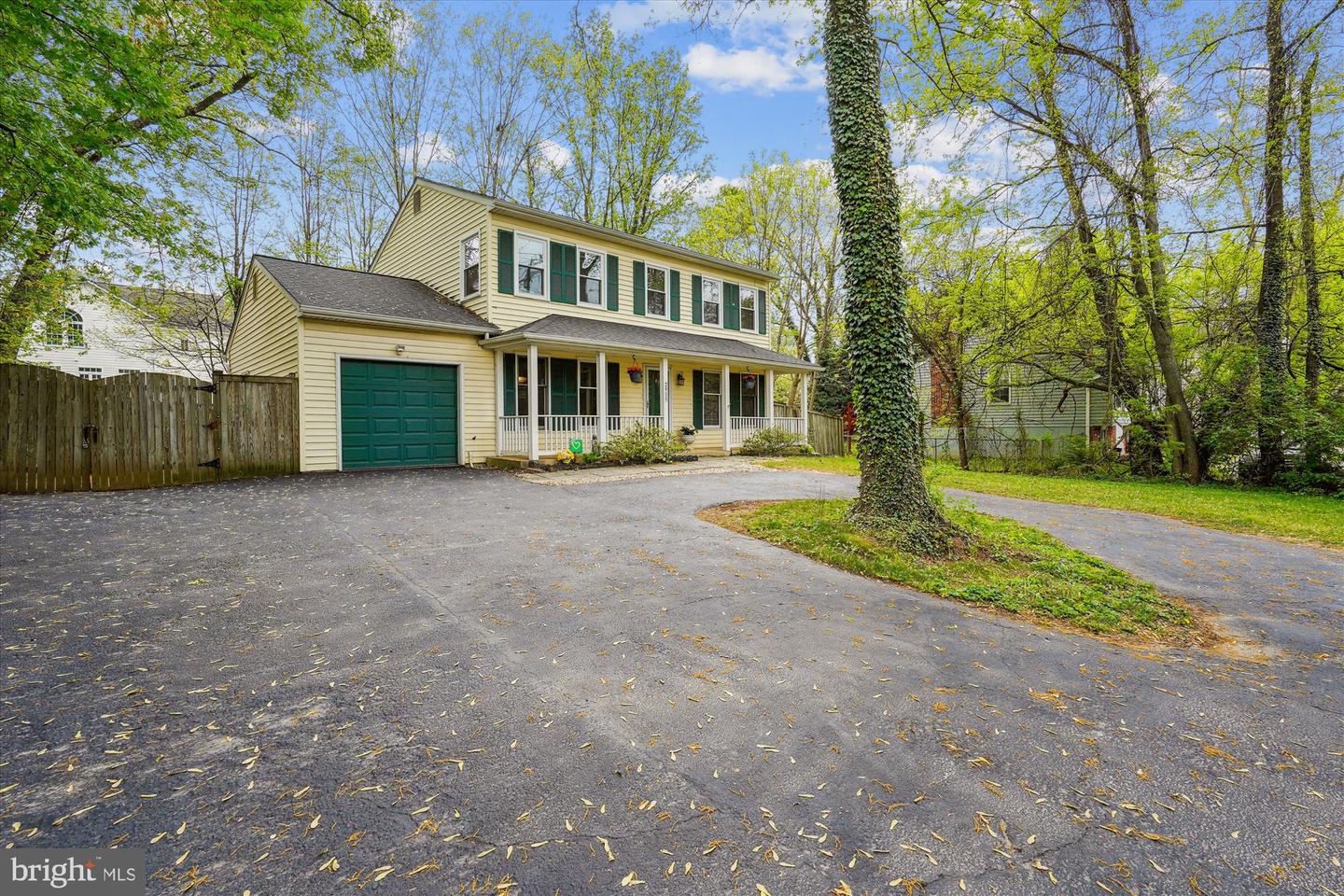 2915 CHAIN BRIDGE RD, OAKTON, Virginia 22124, 4 Bedrooms Bedrooms, ,3 BathroomsBathrooms,Residential,For sale,2915 CHAIN BRIDGE RD,VAFX2235472 MLS # VAFX2235472