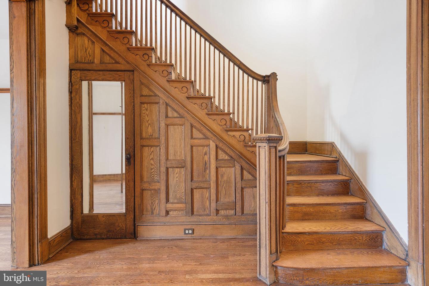 108 3RD ST NE, WASHINGTON, District Of Columbia 20002, 6 Bedrooms Bedrooms, 15 Rooms Rooms,3 BathroomsBathrooms,Residential,For sale,108 3RD ST NE,DCDC2200294 MLS # DCDC2200294