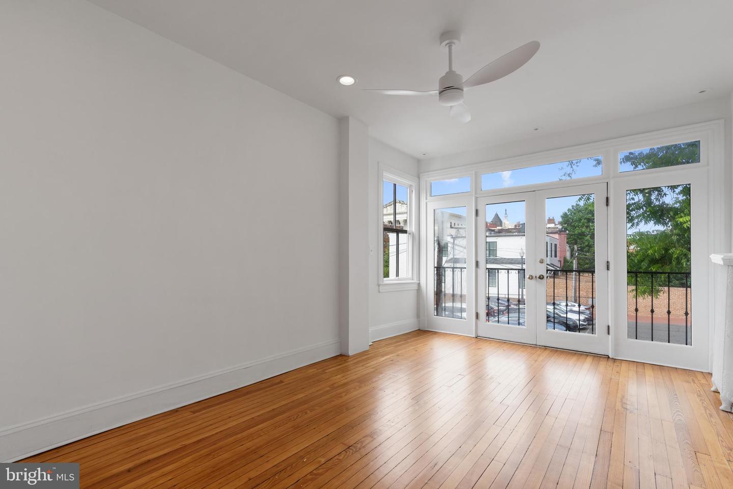 108 3RD ST NE, WASHINGTON, District Of Columbia 20002, 6 Bedrooms Bedrooms, 15 Rooms Rooms,3 BathroomsBathrooms,Residential,For sale,108 3RD ST NE,DCDC2200294 MLS # DCDC2200294