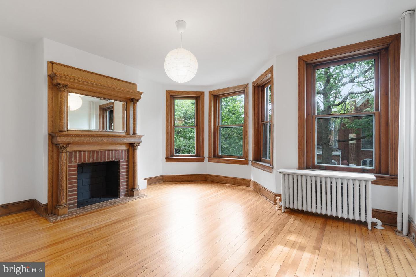 108 3RD ST NE, WASHINGTON, District Of Columbia 20002, 6 Bedrooms Bedrooms, 15 Rooms Rooms,3 BathroomsBathrooms,Residential,For sale,108 3RD ST NE,DCDC2200294 MLS # DCDC2200294