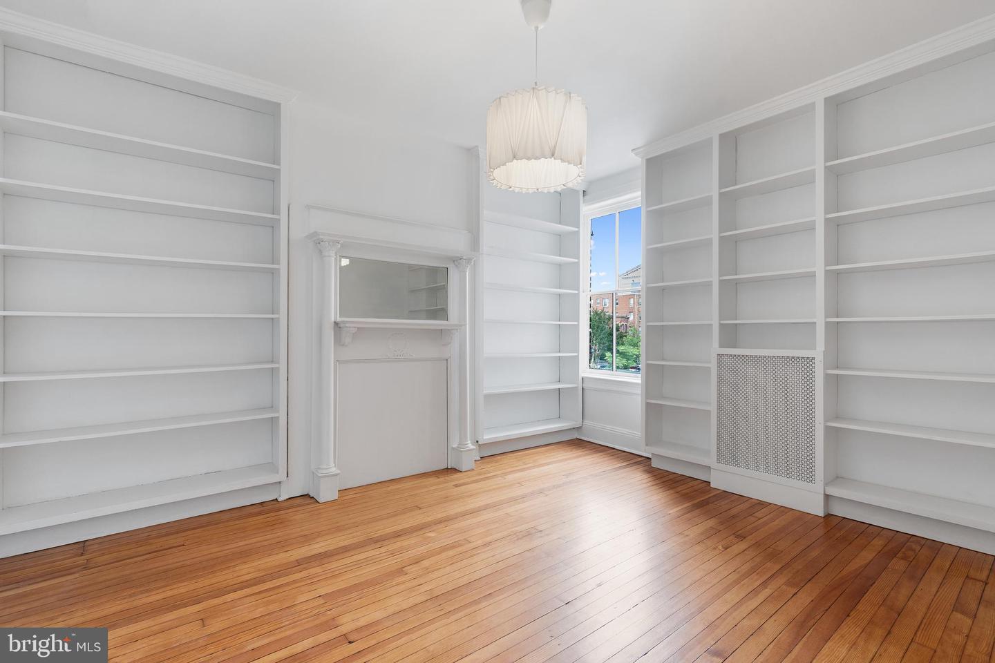 108 3RD ST NE, WASHINGTON, District Of Columbia 20002, 6 Bedrooms Bedrooms, 15 Rooms Rooms,3 BathroomsBathrooms,Residential,For sale,108 3RD ST NE,DCDC2200294 MLS # DCDC2200294