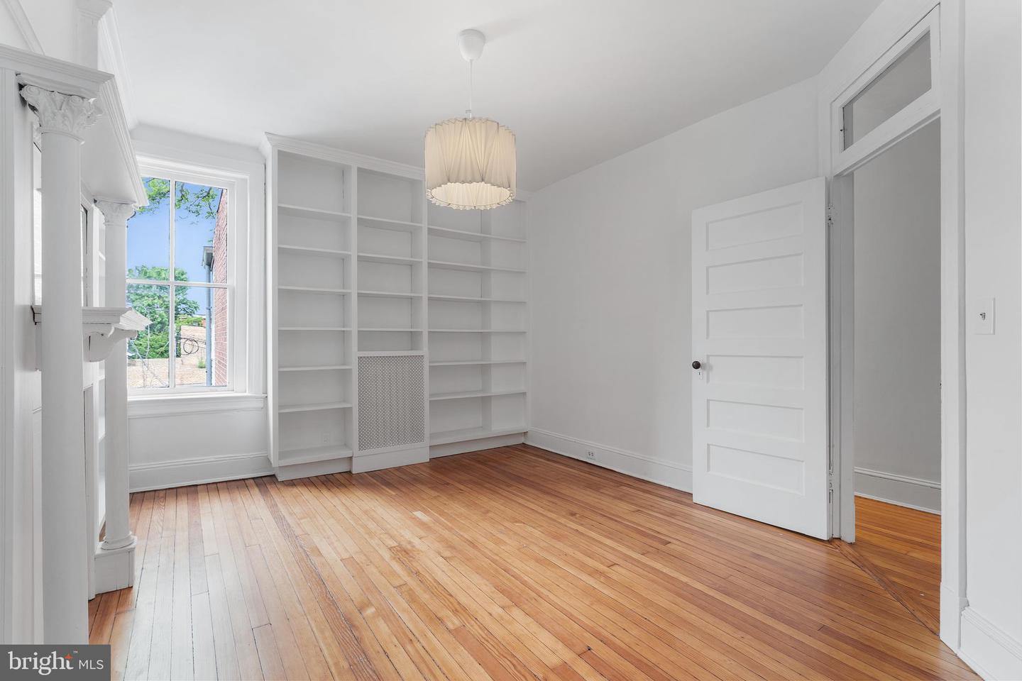 108 3RD ST NE, WASHINGTON, District Of Columbia 20002, 6 Bedrooms Bedrooms, 15 Rooms Rooms,3 BathroomsBathrooms,Residential,For sale,108 3RD ST NE,DCDC2200294 MLS # DCDC2200294