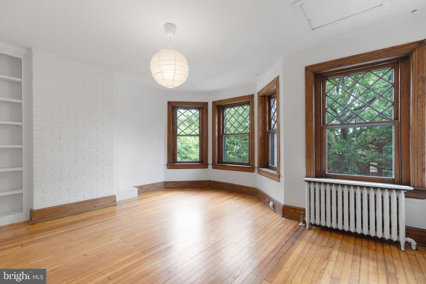 108 3RD ST NE, WASHINGTON, District Of Columbia 20002, 6 Bedrooms Bedrooms, 15 Rooms Rooms,3 BathroomsBathrooms,Residential,For sale,108 3RD ST NE,DCDC2200294 MLS # DCDC2200294