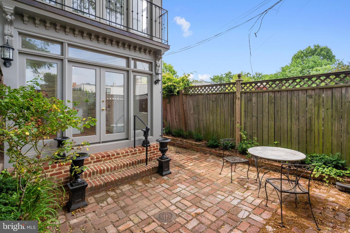 108 3RD ST NE, WASHINGTON, District Of Columbia 20002, 6 Bedrooms Bedrooms, 15 Rooms Rooms,3 BathroomsBathrooms,Residential,For sale,108 3RD ST NE,DCDC2200294 MLS # DCDC2200294