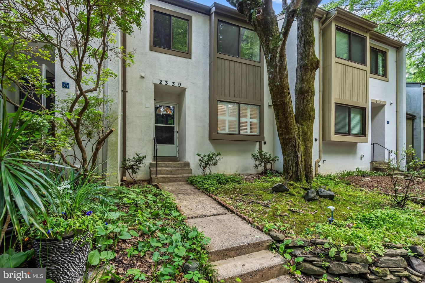 2339 MILLENNIUM LN, RESTON, Virginia 20191, 3 Bedrooms Bedrooms, ,2 BathroomsBathrooms,Residential,For sale,2339 MILLENNIUM LN,VAFX2243568 MLS # VAFX2243568