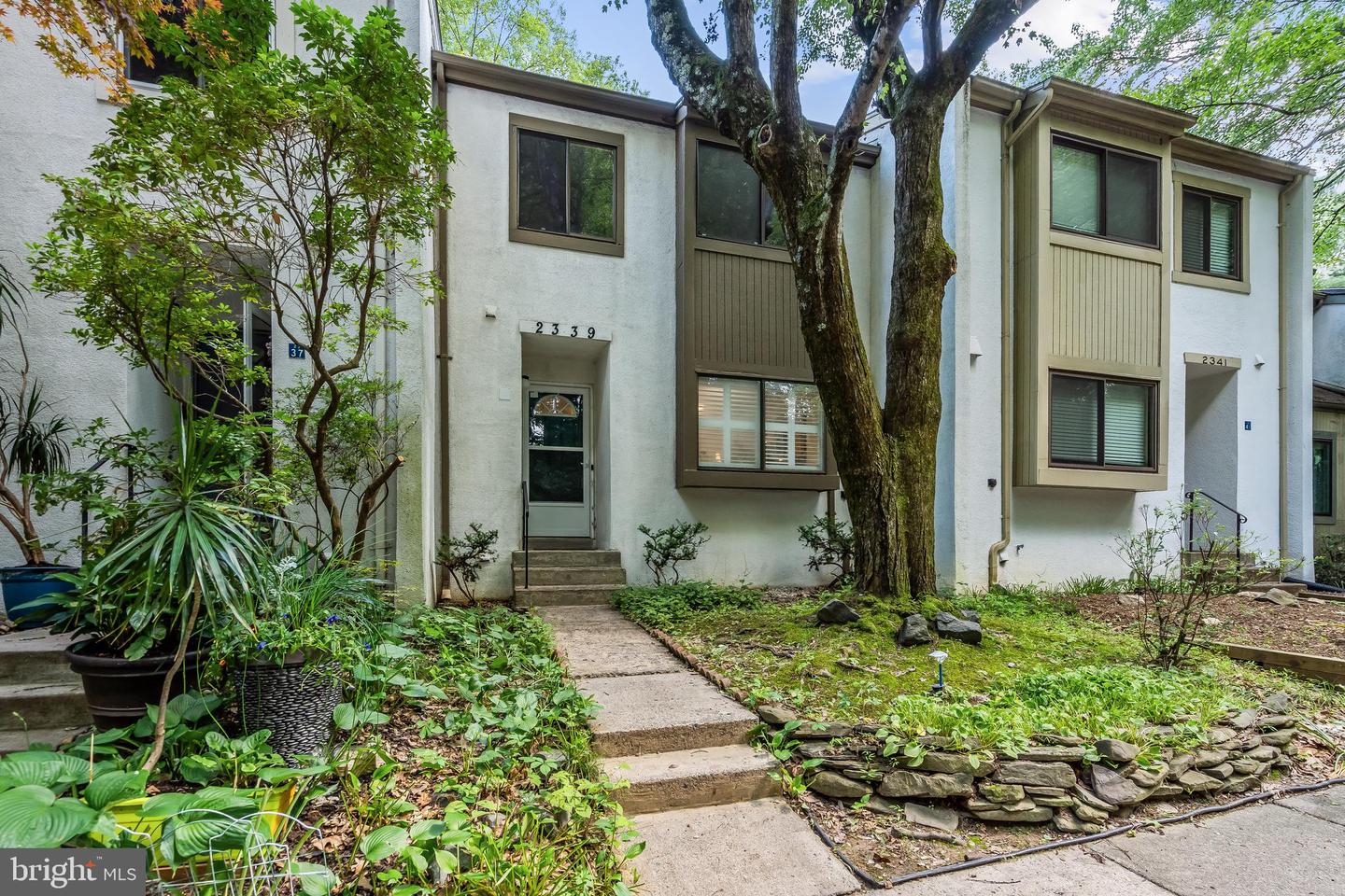 2339 MILLENNIUM LN, RESTON, Virginia 20191, 3 Bedrooms Bedrooms, ,2 BathroomsBathrooms,Residential,For sale,2339 MILLENNIUM LN,VAFX2243568 MLS # VAFX2243568
