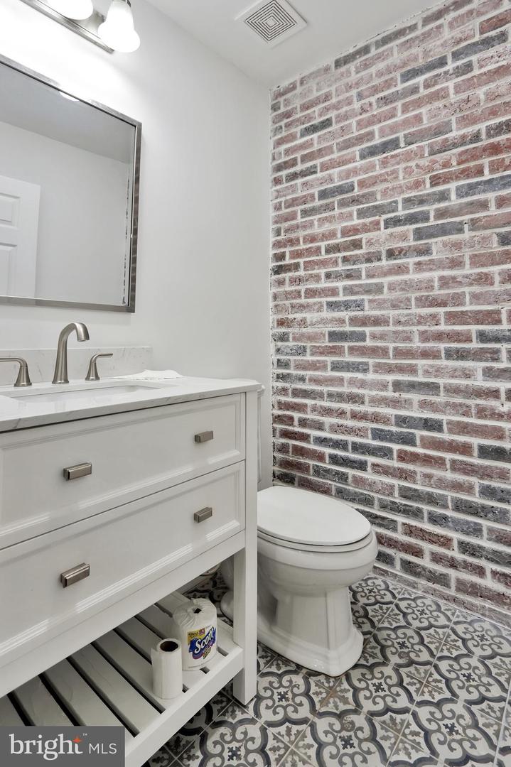 1133 46TH ST SE, WASHINGTON, District Of Columbia 20019, 5 Bedrooms Bedrooms, ,4 BathroomsBathrooms,Residential,For sale,1133 46TH ST SE,DCDC2206798 MLS # DCDC2206798
