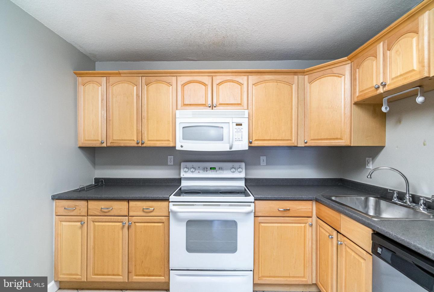 307 YOAKUM PKWY #716, ALEXANDRIA, Virginia 22304, 1 Bedroom Bedrooms, ,1 BathroomBathrooms,Residential,For sale,307 YOAKUM PKWY #716,VAAX2046824 MLS # VAAX2046824