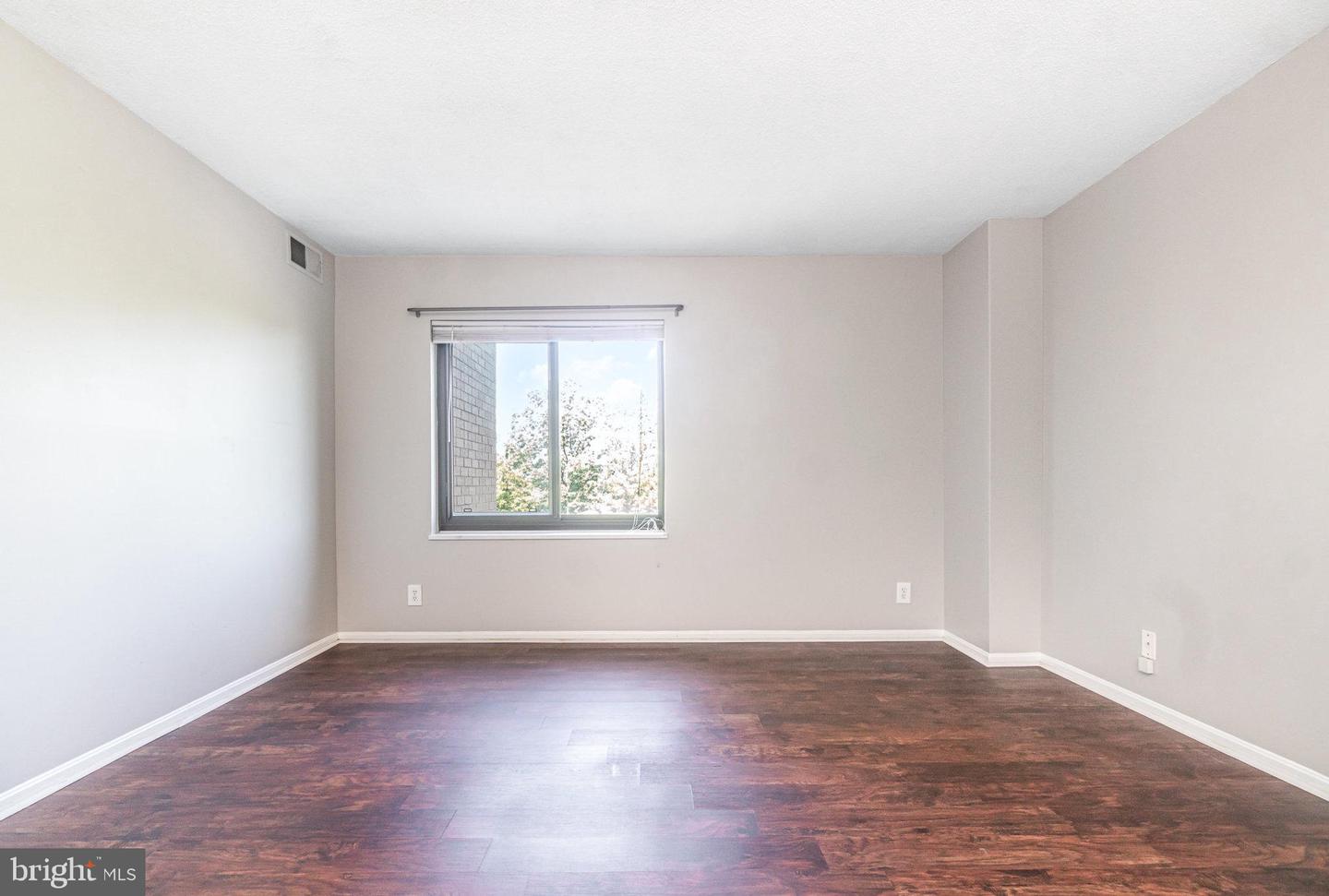 307 YOAKUM PKWY #716, ALEXANDRIA, Virginia 22304, 1 Bedroom Bedrooms, ,1 BathroomBathrooms,Residential,For sale,307 YOAKUM PKWY #716,VAAX2046824 MLS # VAAX2046824