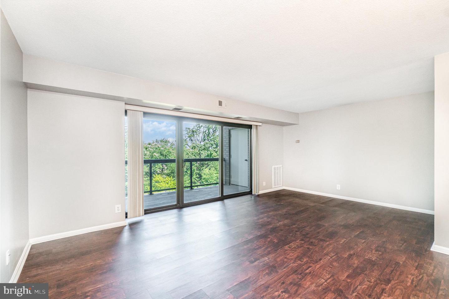 307 YOAKUM PKWY #716, ALEXANDRIA, Virginia 22304, 1 Bedroom Bedrooms, ,1 BathroomBathrooms,Residential,For sale,307 YOAKUM PKWY #716,VAAX2046824 MLS # VAAX2046824