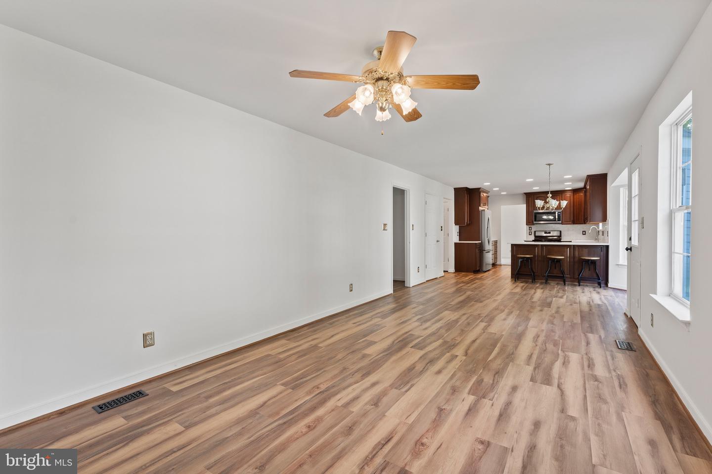 27 BROWN CIR, FREDERICKSBURG, Virginia 22405, 4 Bedrooms Bedrooms, ,2 BathroomsBathrooms,Residential,For sale,27 BROWN CIR,VAST2040150 MLS # VAST2040150
