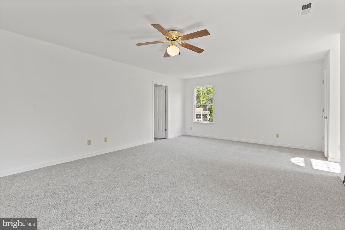 27 BROWN CIR, FREDERICKSBURG, Virginia 22405, 4 Bedrooms Bedrooms, ,2 BathroomsBathrooms,Residential,For sale,27 BROWN CIR,VAST2040150 MLS # VAST2040150