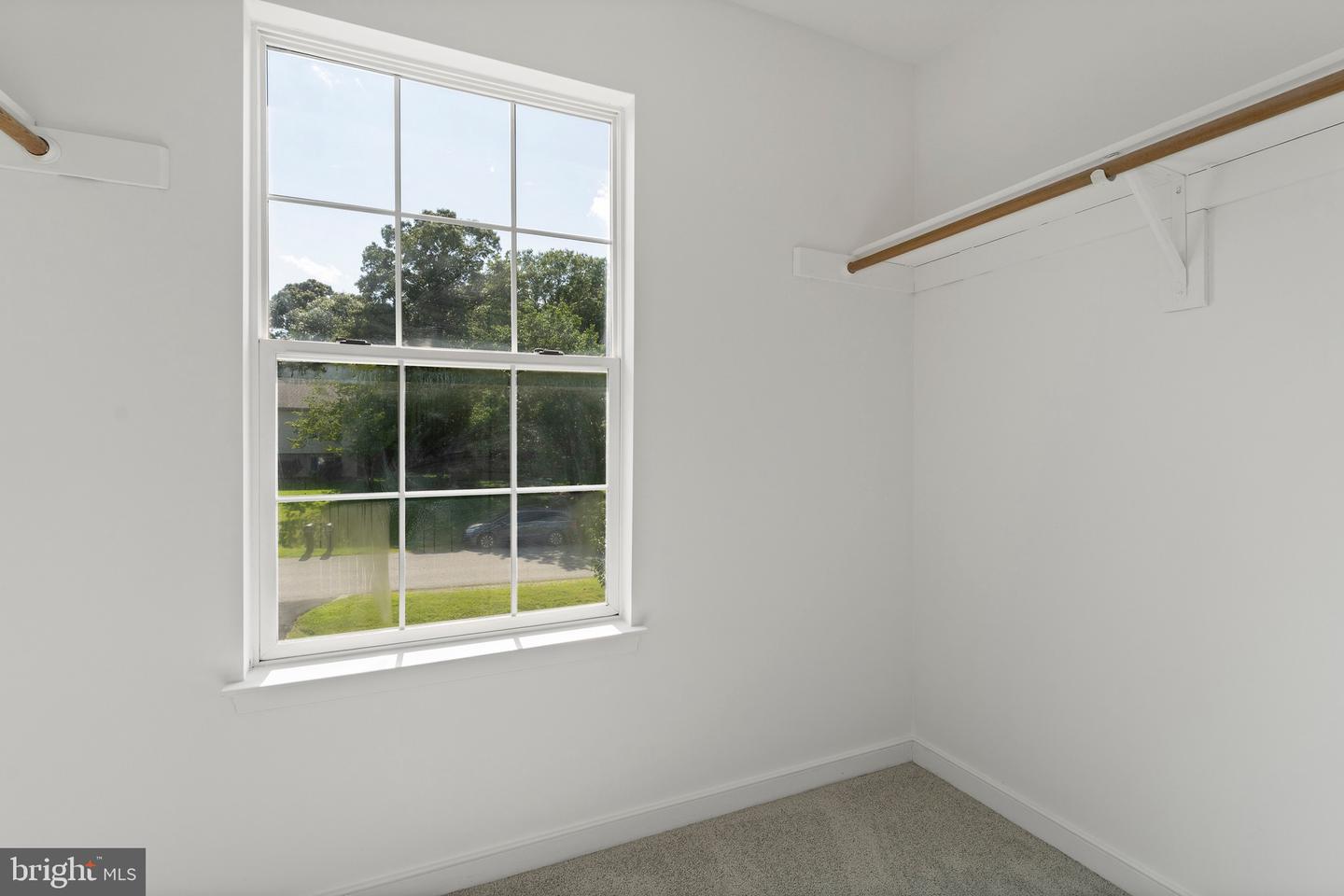 27 BROWN CIR, FREDERICKSBURG, Virginia 22405, 4 Bedrooms Bedrooms, ,2 BathroomsBathrooms,Residential,For sale,27 BROWN CIR,VAST2040150 MLS # VAST2040150
