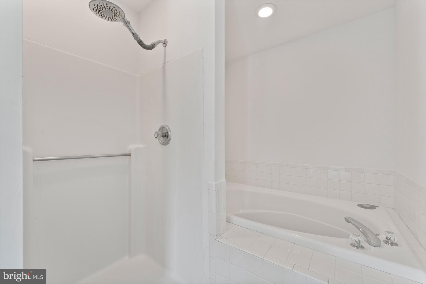 27 BROWN CIR, FREDERICKSBURG, Virginia 22405, 4 Bedrooms Bedrooms, ,2 BathroomsBathrooms,Residential,For sale,27 BROWN CIR,VAST2040150 MLS # VAST2040150