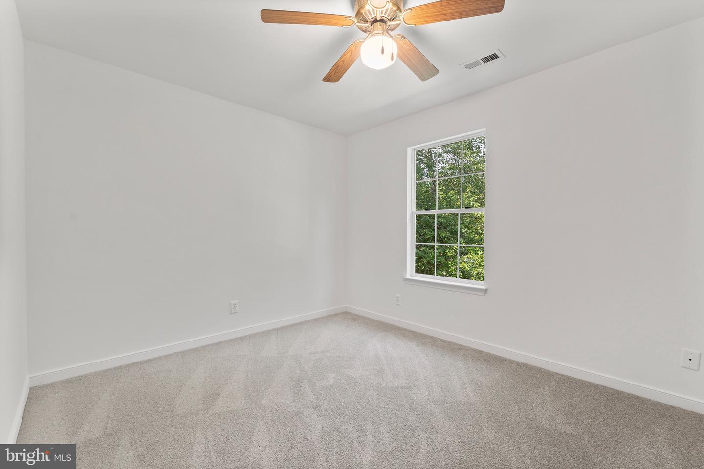27 BROWN CIR, FREDERICKSBURG, Virginia 22405, 4 Bedrooms Bedrooms, ,2 BathroomsBathrooms,Residential,For sale,27 BROWN CIR,VAST2040150 MLS # VAST2040150