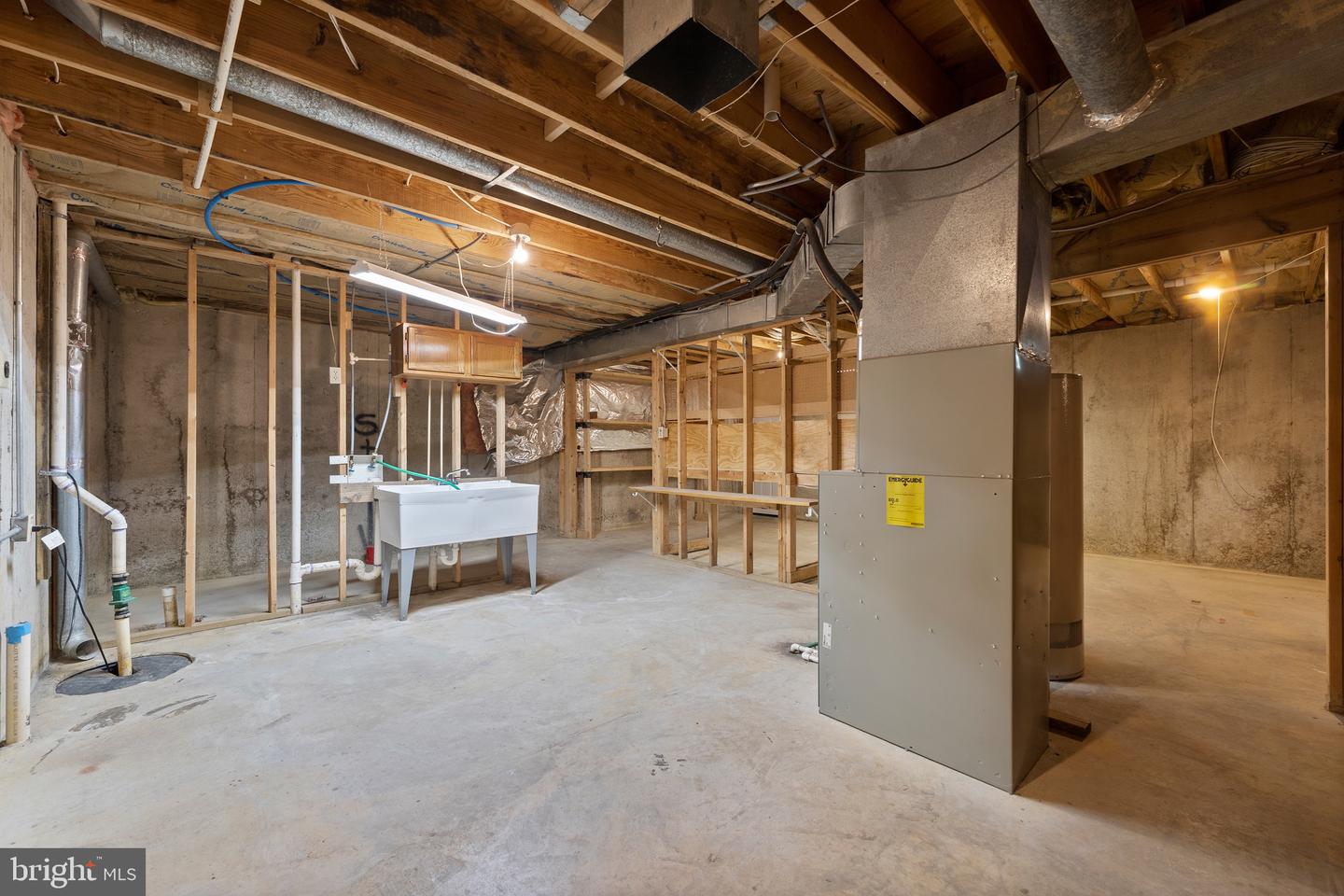 27 BROWN CIR, FREDERICKSBURG, Virginia 22405, 4 Bedrooms Bedrooms, ,2 BathroomsBathrooms,Residential,For sale,27 BROWN CIR,VAST2040150 MLS # VAST2040150