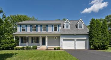 27 BROWN CIR, FREDERICKSBURG, Virginia 22405, 4 Bedrooms Bedrooms, ,2 BathroomsBathrooms,Residential,For sale,27 BROWN CIR,VAST2040150 MLS # VAST2040150
