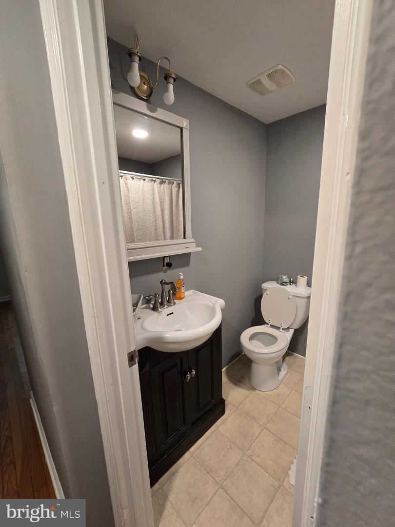 214 DENNISON ST, COLONIAL BEACH, Virginia 22443, 2 Bedrooms Bedrooms, ,1 BathroomBathrooms,Residential,For sale,214 DENNISON ST,VAWE2009194 MLS # VAWE2009194