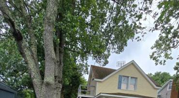 214 DENNISON ST, COLONIAL BEACH, Virginia 22443, 2 Bedrooms Bedrooms, ,1 BathroomBathrooms,Residential,For sale,214 DENNISON ST,VAWE2009194 MLS # VAWE2009194