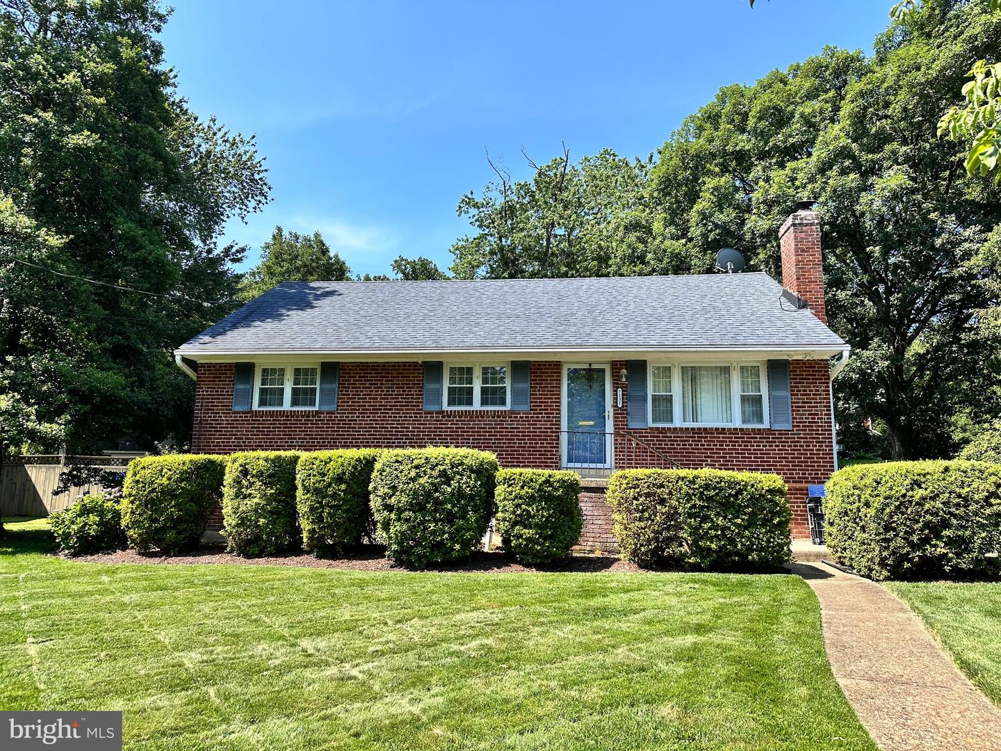 7131 MURRAY LN, ANNANDALE, Virginia 22003, 6 Bedrooms Bedrooms, ,3 BathroomsBathrooms,Residential,For sale,7131 MURRAY LN,VAFX2250138 MLS # VAFX2250138