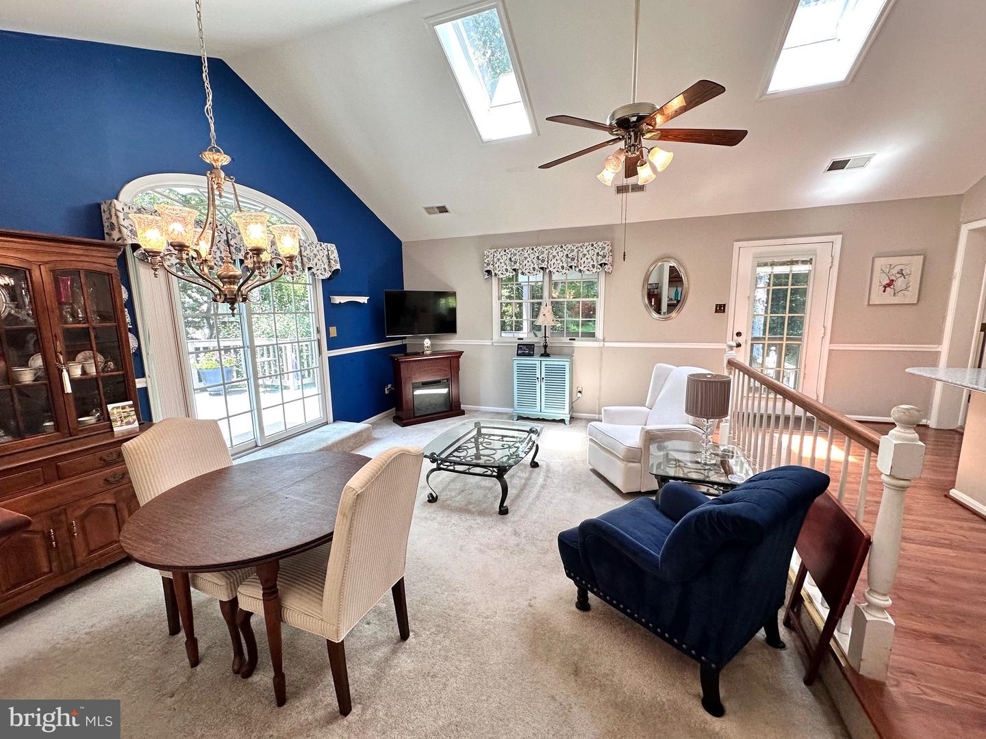7131 MURRAY LN, ANNANDALE, Virginia 22003, 6 Bedrooms Bedrooms, ,3 BathroomsBathrooms,Residential,For sale,7131 MURRAY LN,VAFX2250138 MLS # VAFX2250138