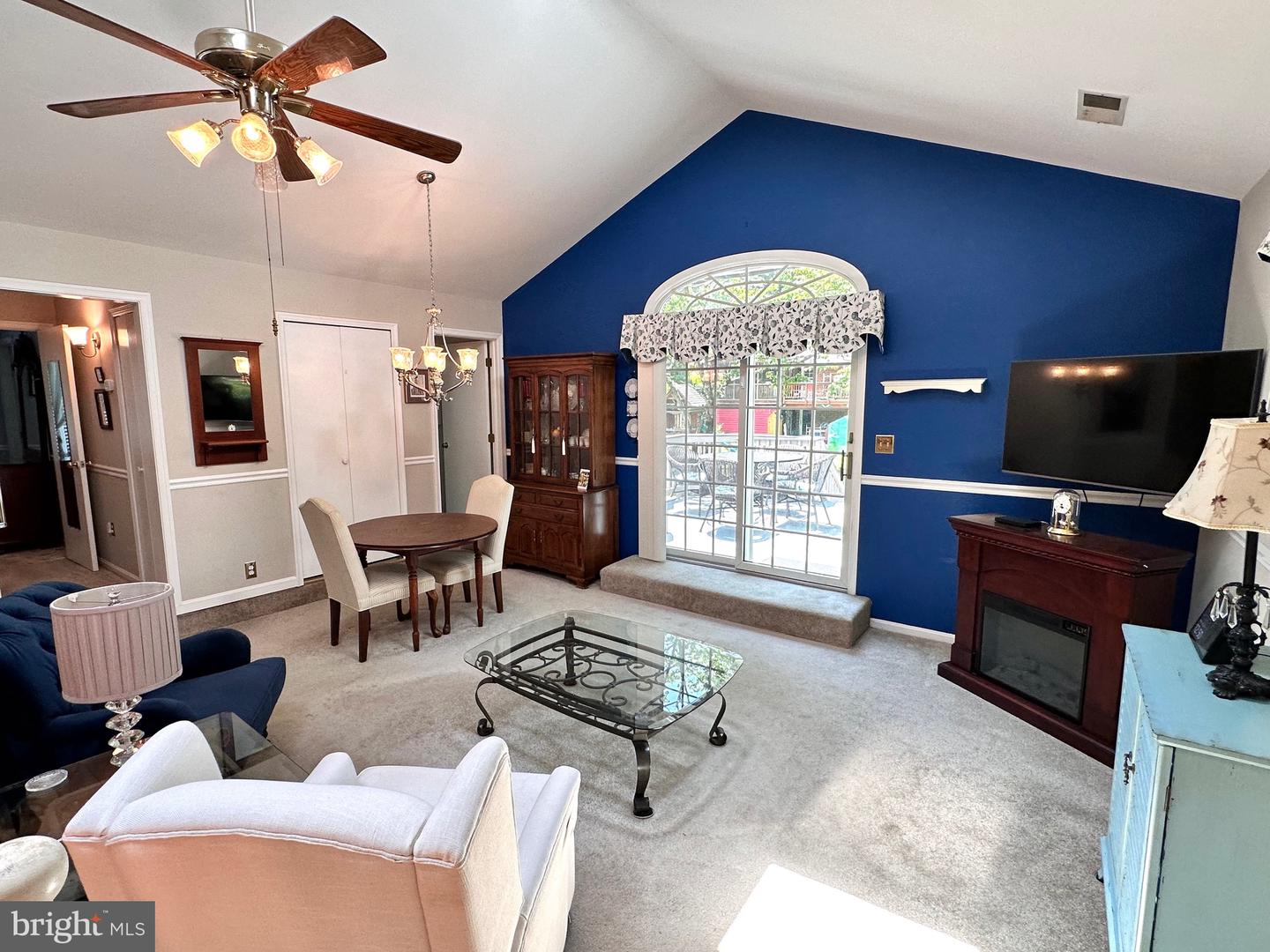 7131 MURRAY LN, ANNANDALE, Virginia 22003, 6 Bedrooms Bedrooms, ,3 BathroomsBathrooms,Residential,For sale,7131 MURRAY LN,VAFX2250138 MLS # VAFX2250138