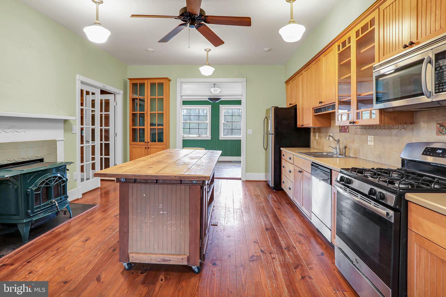 329 OLD BRIDGE RD, AMISSVILLE, Virginia 20106, 4 Bedrooms Bedrooms, ,3 BathroomsBathrooms,Residential,For sale,329 OLD BRIDGE RD,VACU2010876 MLS # VACU2010876