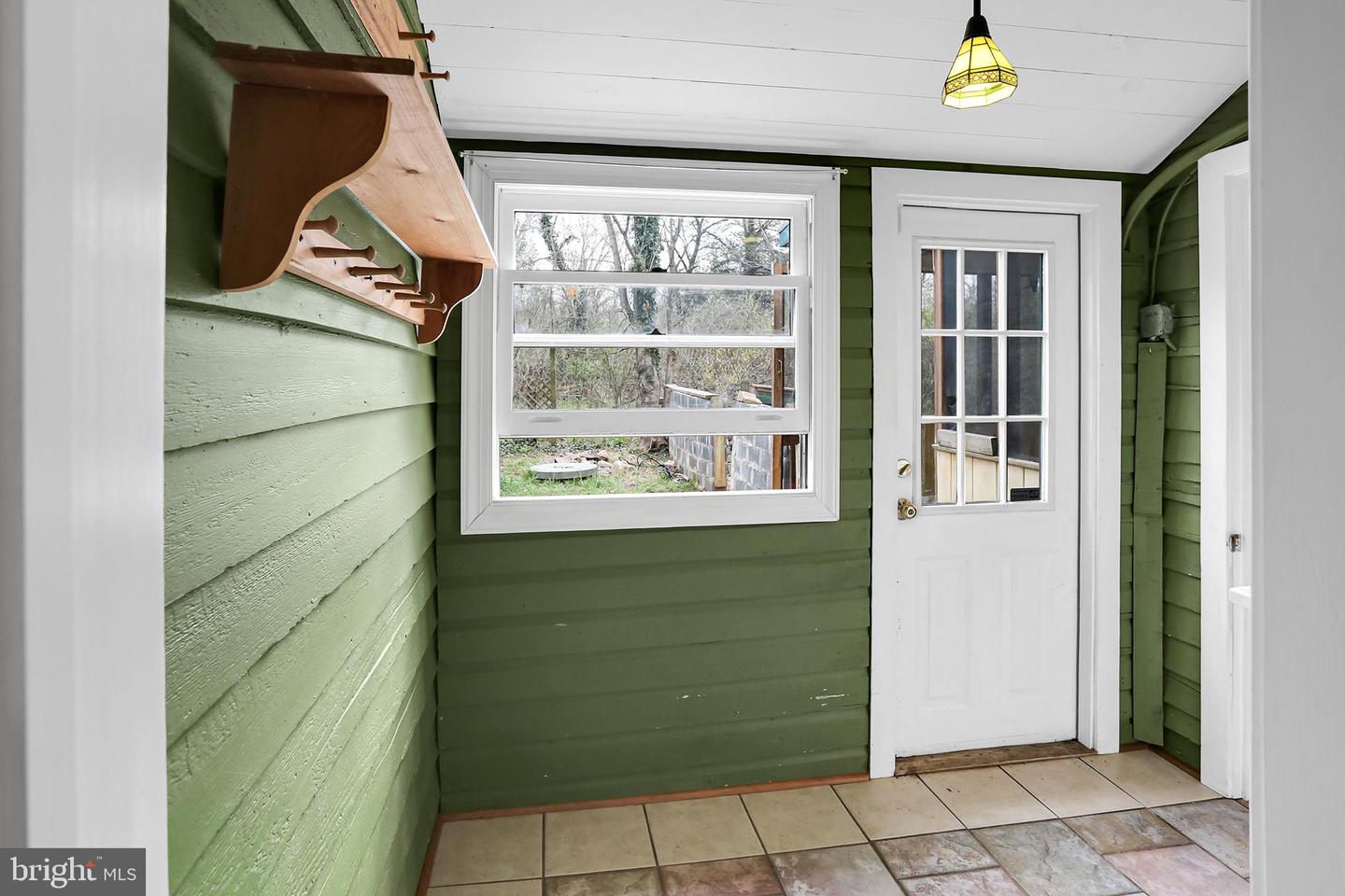 329 OLD BRIDGE RD, AMISSVILLE, Virginia 20106, 4 Bedrooms Bedrooms, ,3 BathroomsBathrooms,Residential,For sale,329 OLD BRIDGE RD,VACU2010876 MLS # VACU2010876