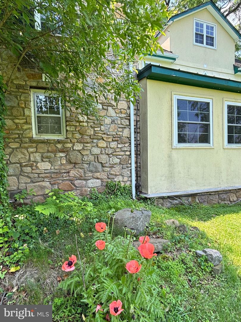 329 OLD BRIDGE RD, AMISSVILLE, Virginia 20106, 4 Bedrooms Bedrooms, ,3 BathroomsBathrooms,Residential,For sale,329 OLD BRIDGE RD,VACU2010876 MLS # VACU2010876