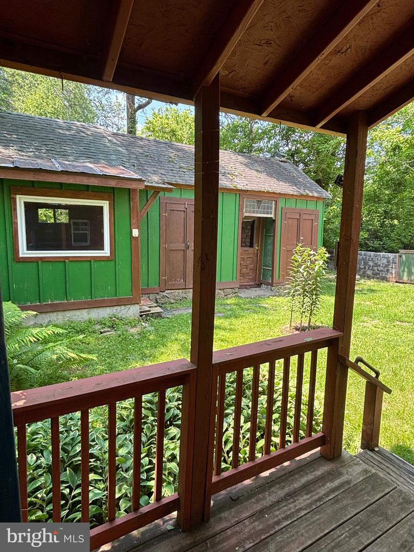 329 OLD BRIDGE RD, AMISSVILLE, Virginia 20106, 4 Bedrooms Bedrooms, ,3 BathroomsBathrooms,Residential,For sale,329 OLD BRIDGE RD,VACU2010876 MLS # VACU2010876