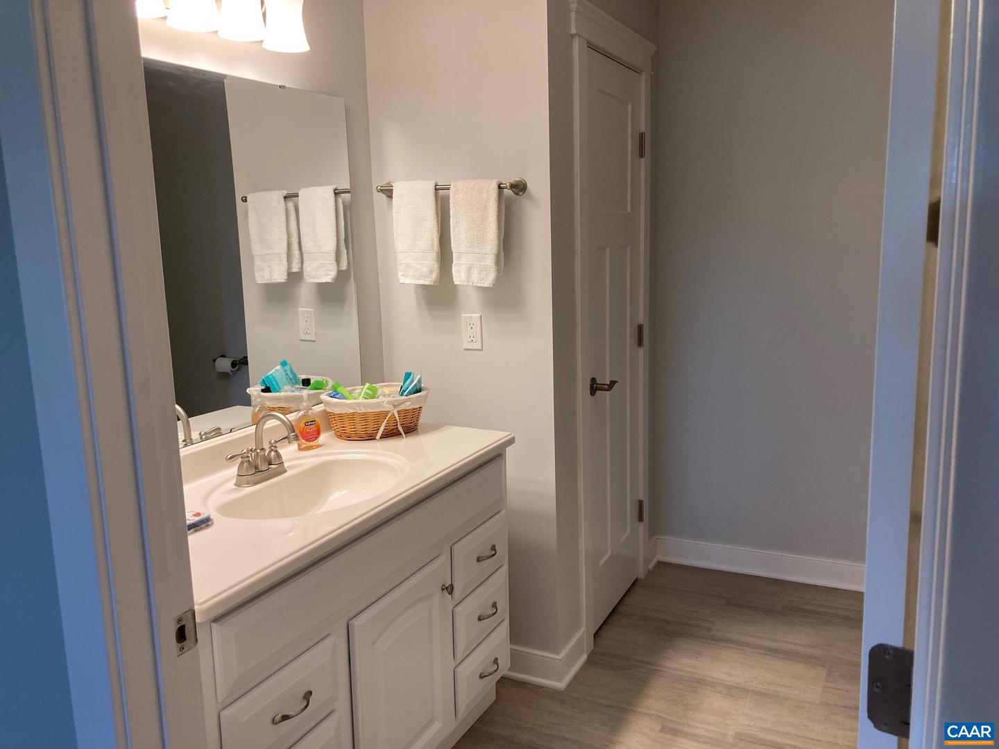 267 HERITAGE DR, ZION CROSSROADS, Virginia 22942, 5 Bedrooms Bedrooms, ,4 BathroomsBathrooms,Residential,For sale,267 HERITAGE DR,666055 MLS # 666055