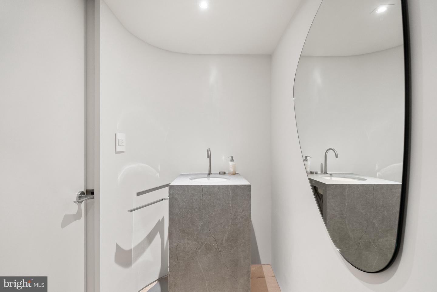 2510 VIRGINIA AVE NW #512-S, WASHINGTON, District Of Columbia 20037, 2 Bedrooms Bedrooms, ,2 BathroomsBathrooms,Residential,For sale,2510 VIRGINIA AVE NW #512-S,DCDC2188398 MLS # DCDC2188398