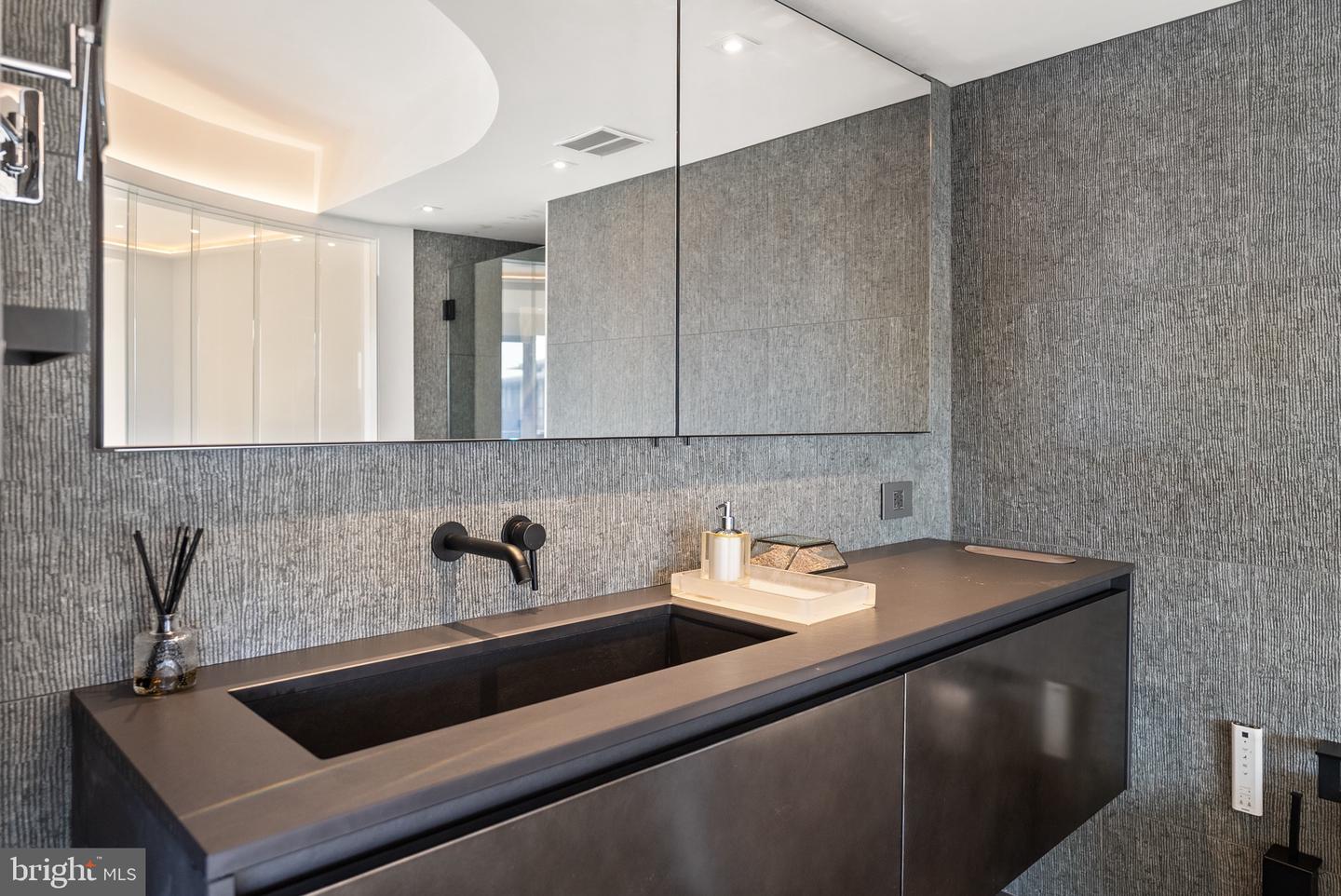 2510 VIRGINIA AVE NW #512-S, WASHINGTON, District Of Columbia 20037, 2 Bedrooms Bedrooms, ,2 BathroomsBathrooms,Residential,For sale,2510 VIRGINIA AVE NW #512-S,DCDC2188398 MLS # DCDC2188398
