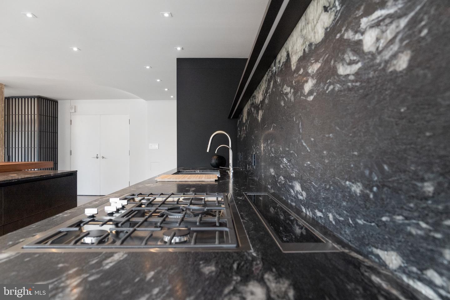 2510 VIRGINIA AVE NW #512-S, WASHINGTON, District Of Columbia 20037, 2 Bedrooms Bedrooms, ,2 BathroomsBathrooms,Residential,For sale,2510 VIRGINIA AVE NW #512-S,DCDC2188398 MLS # DCDC2188398