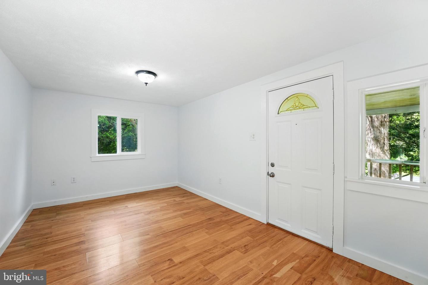 14 SUMMIT POINT DR, FRONT ROYAL, Virginia 22630, 2 Bedrooms Bedrooms, ,1 BathroomBathrooms,Residential,For sale,14 SUMMIT POINT DR,VAWR2011402 MLS # VAWR2011402