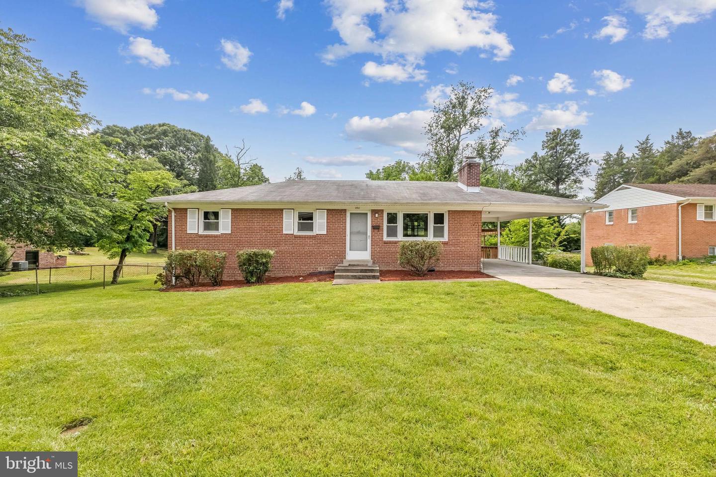 1511 WOODSIDE DR, WOODBRIDGE, Virginia 22191, 4 Bedrooms Bedrooms, ,2 BathroomsBathrooms,Residential,For sale,1511 WOODSIDE DR,VAPW2096758 MLS # VAPW2096758