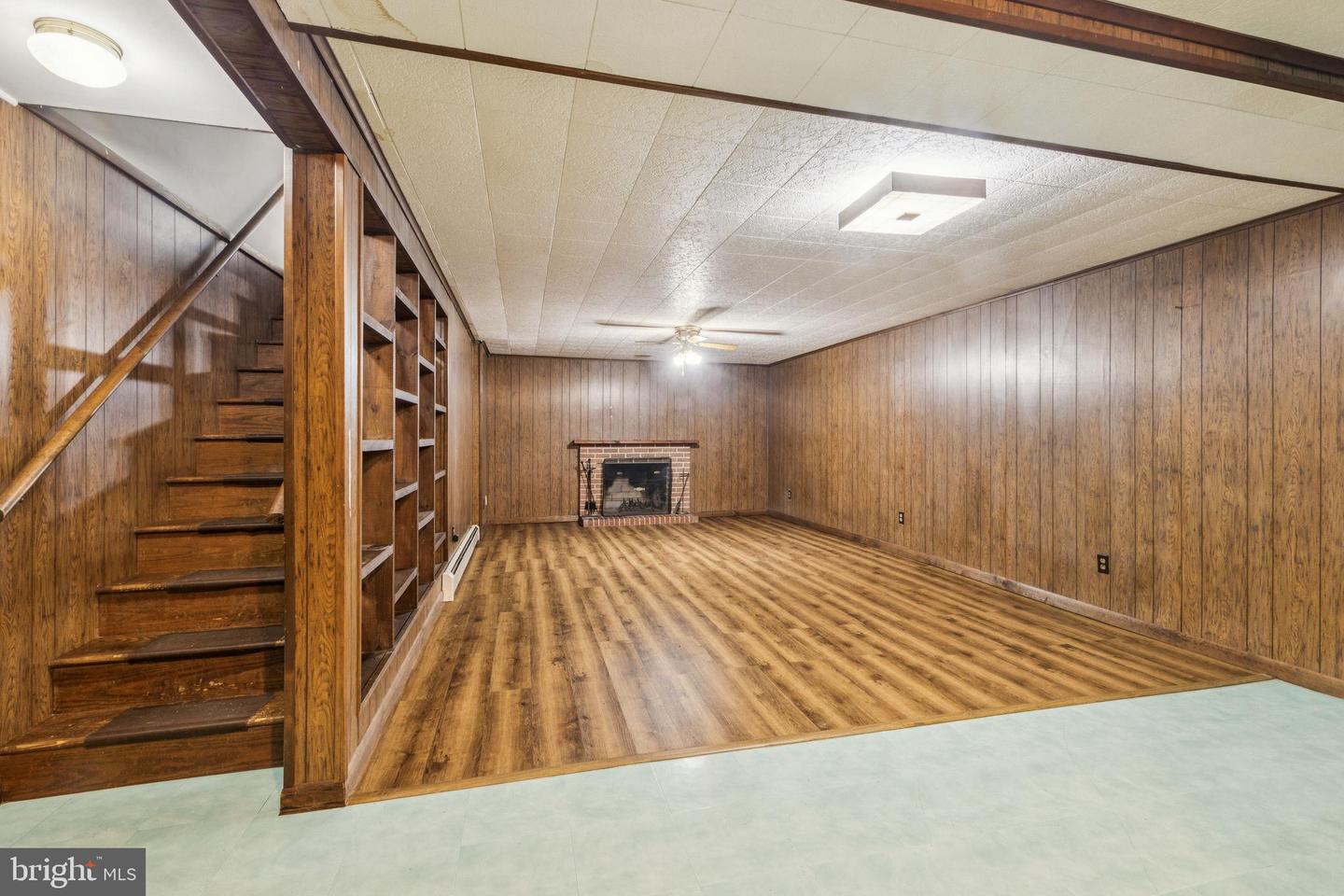 1511 WOODSIDE DR, WOODBRIDGE, Virginia 22191, 4 Bedrooms Bedrooms, ,2 BathroomsBathrooms,Residential,For sale,1511 WOODSIDE DR,VAPW2096758 MLS # VAPW2096758