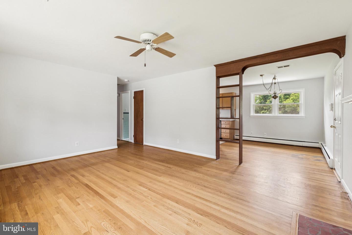 1511 WOODSIDE DR, WOODBRIDGE, Virginia 22191, 4 Bedrooms Bedrooms, ,2 BathroomsBathrooms,Residential,For sale,1511 WOODSIDE DR,VAPW2096758 MLS # VAPW2096758