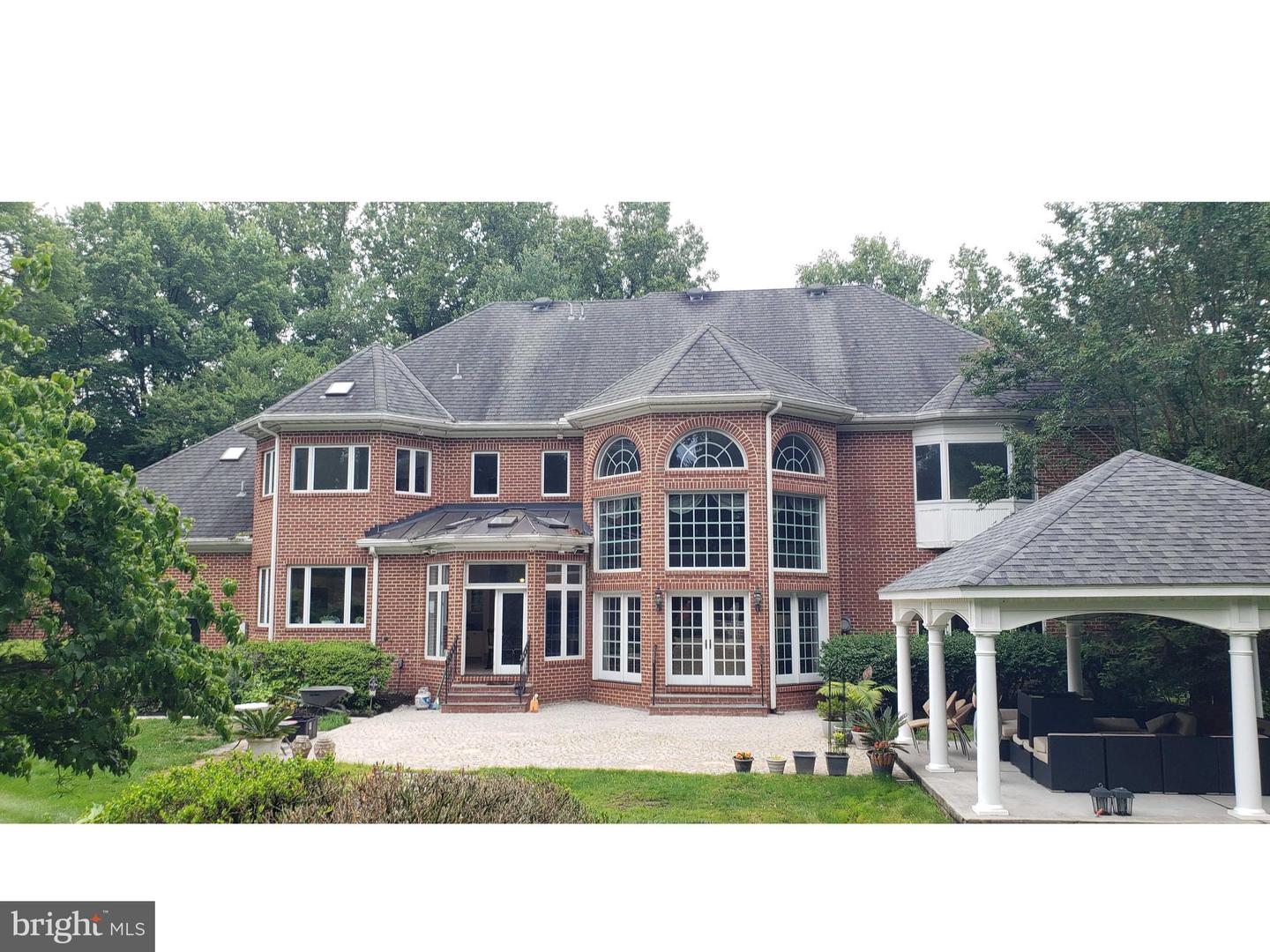 8902 CHEQUERS WAY, MCLEAN, Virginia 22102, 5 Bedrooms Bedrooms, ,5 BathroomsBathrooms,Residential,For sale,8902 CHEQUERS WAY,VAFX2249046 MLS # VAFX2249046