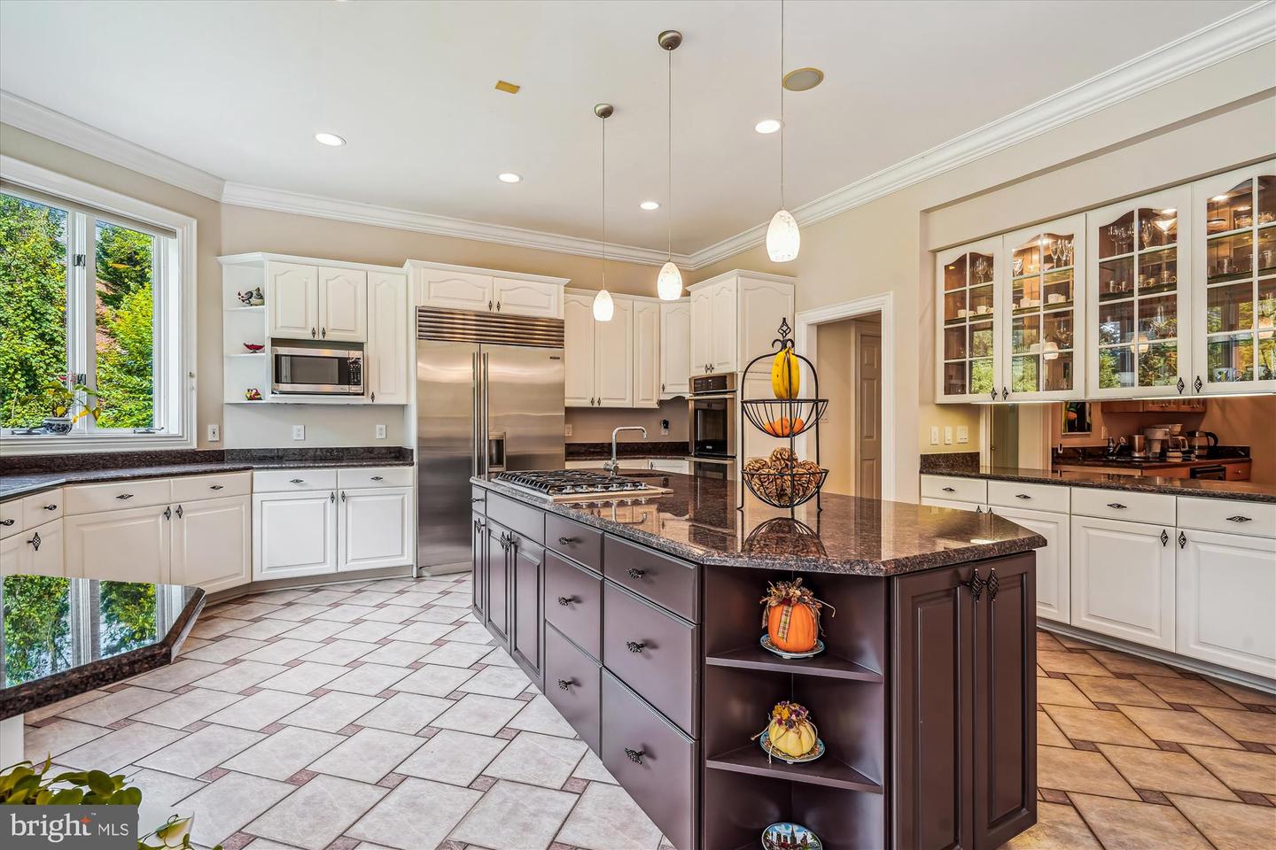 8902 CHEQUERS WAY, MCLEAN, Virginia 22102, 5 Bedrooms Bedrooms, ,5 BathroomsBathrooms,Residential,For sale,8902 CHEQUERS WAY,VAFX2249046 MLS # VAFX2249046