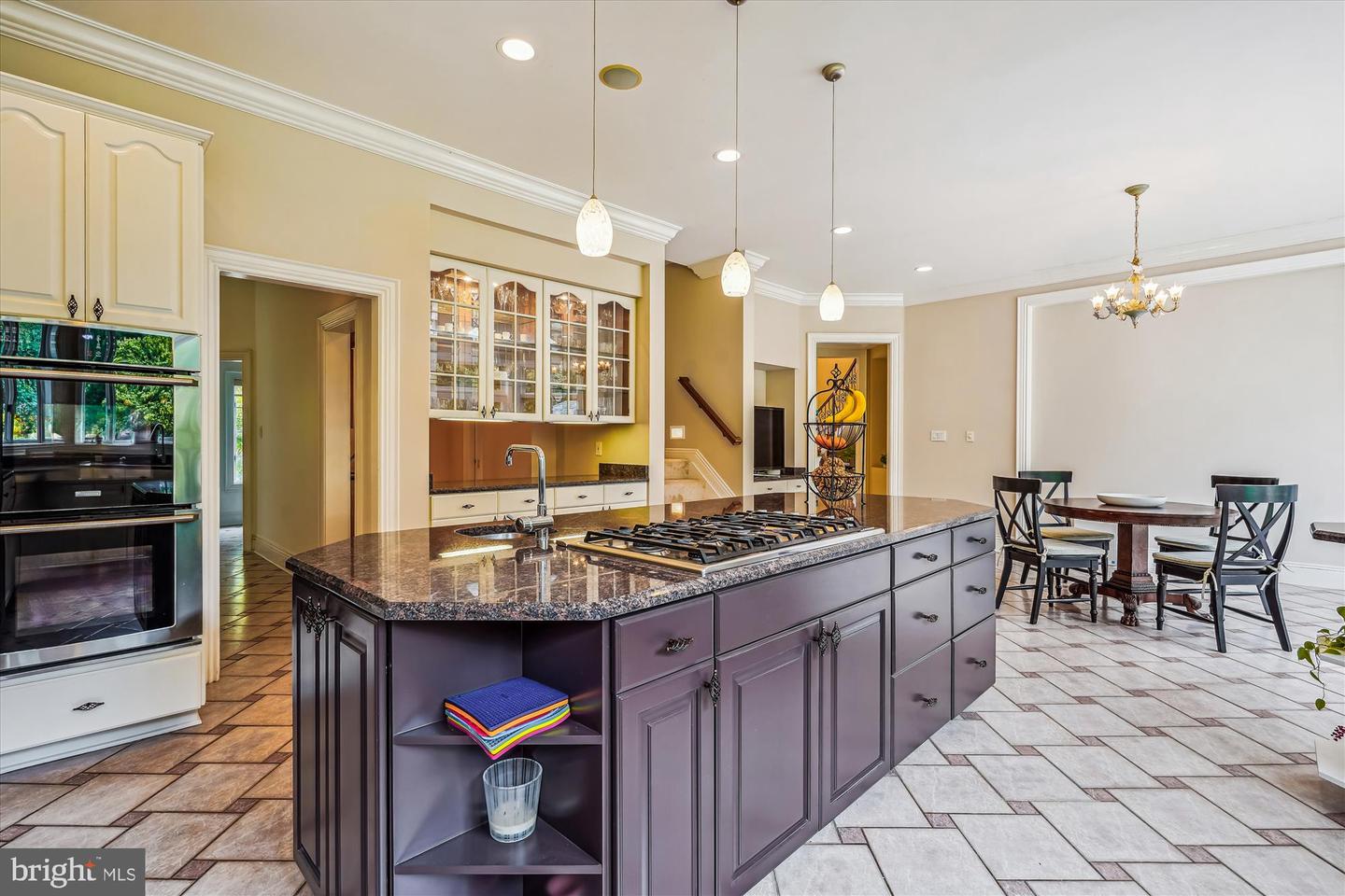 8902 CHEQUERS WAY, MCLEAN, Virginia 22102, 5 Bedrooms Bedrooms, ,5 BathroomsBathrooms,Residential,For sale,8902 CHEQUERS WAY,VAFX2249046 MLS # VAFX2249046