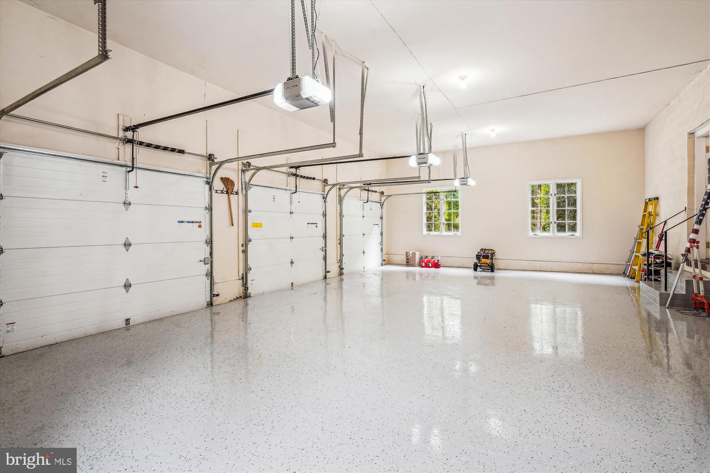 8902 CHEQUERS WAY, MCLEAN, Virginia 22102, 5 Bedrooms Bedrooms, ,5 BathroomsBathrooms,Residential,For sale,8902 CHEQUERS WAY,VAFX2249046 MLS # VAFX2249046