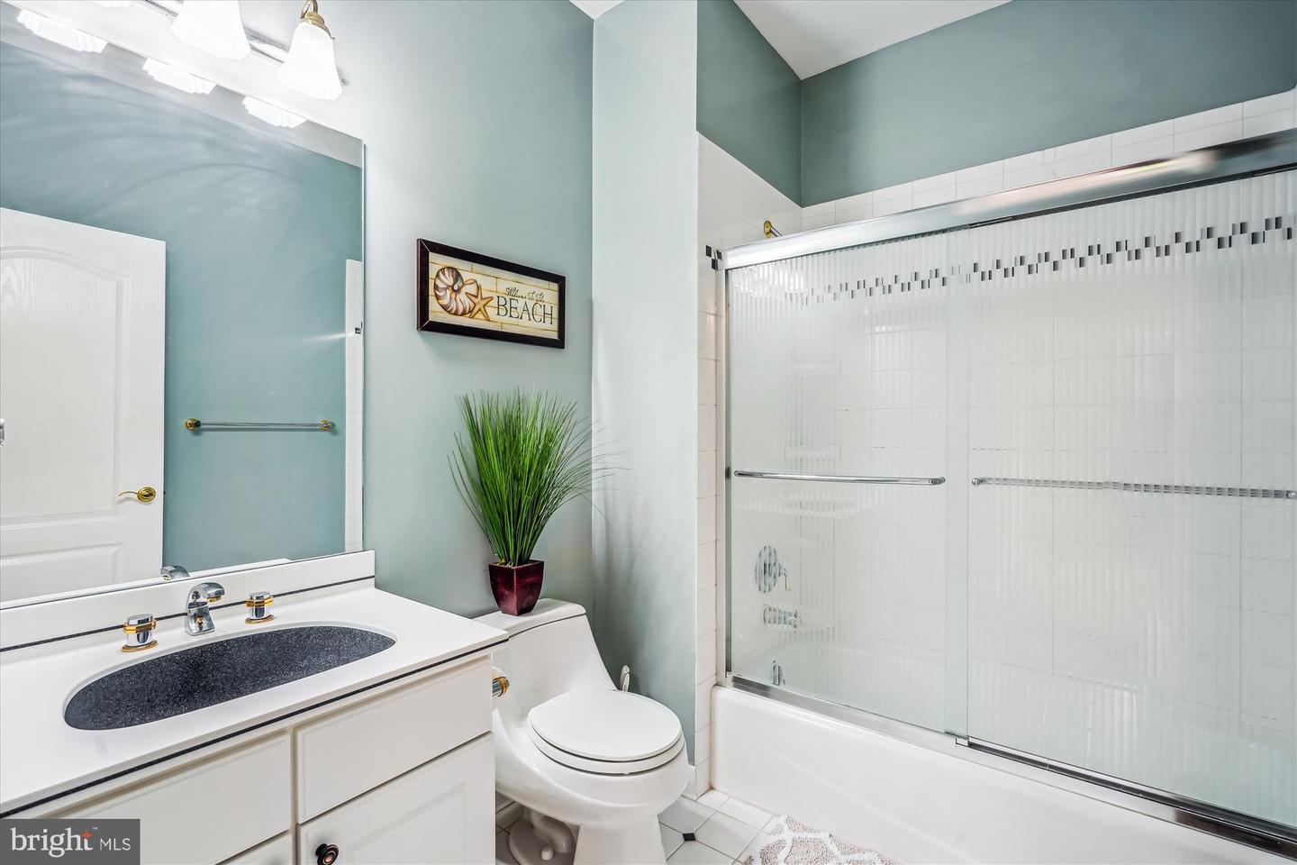 8902 CHEQUERS WAY, MCLEAN, Virginia 22102, 5 Bedrooms Bedrooms, ,5 BathroomsBathrooms,Residential,For sale,8902 CHEQUERS WAY,VAFX2249046 MLS # VAFX2249046