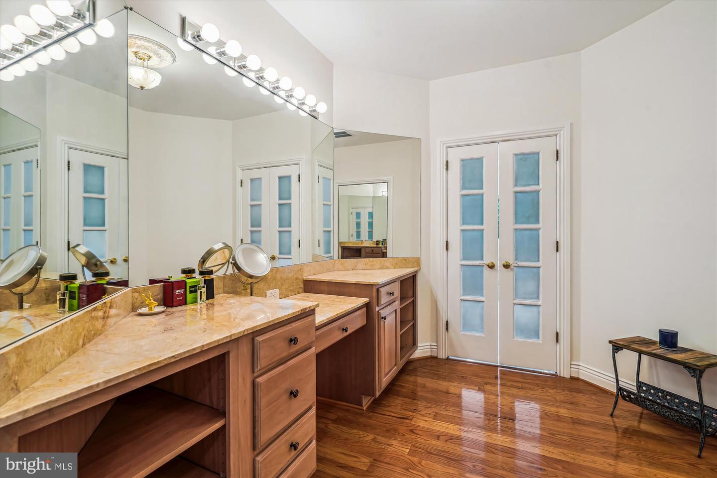 8902 CHEQUERS WAY, MCLEAN, Virginia 22102, 5 Bedrooms Bedrooms, ,5 BathroomsBathrooms,Residential,For sale,8902 CHEQUERS WAY,VAFX2249046 MLS # VAFX2249046